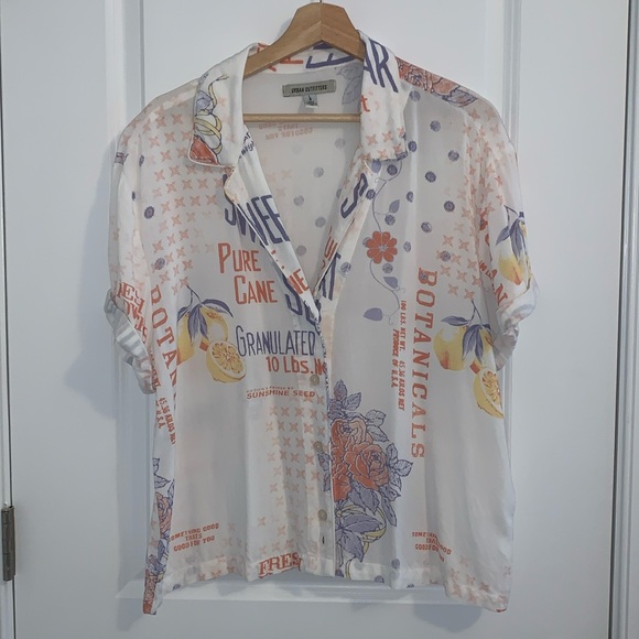 NWOT Urban Outfitters camp shirt size L - Picture 1 of 5